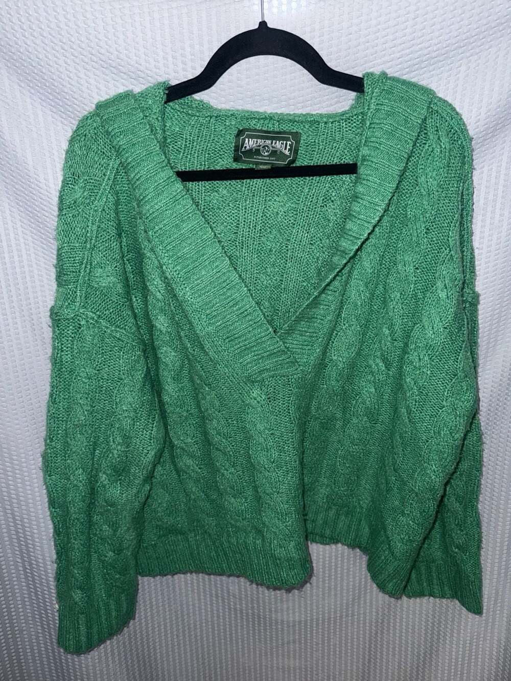 American Eagle Women's Green Cable Knit Hooded V-Neck Oversized Cropped Sweater